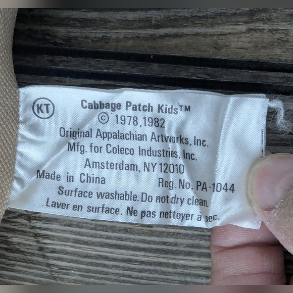 Cabbage Patch Kid Doll In Excellent Condition Clothes Have Stains - Picture 7 of 16